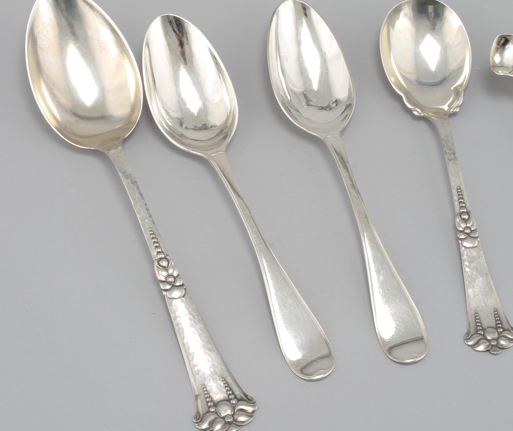 SILVERBESTICK, 17 delar, Sverige och importerat, 1900-tal, 463 gram.
