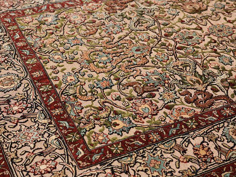 MATTA. Old silke Hereke Souf. 148,5 x 98 cm.